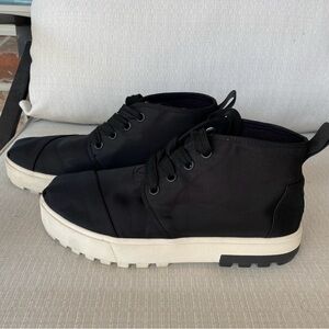 TOMS chukka, black ankle boot